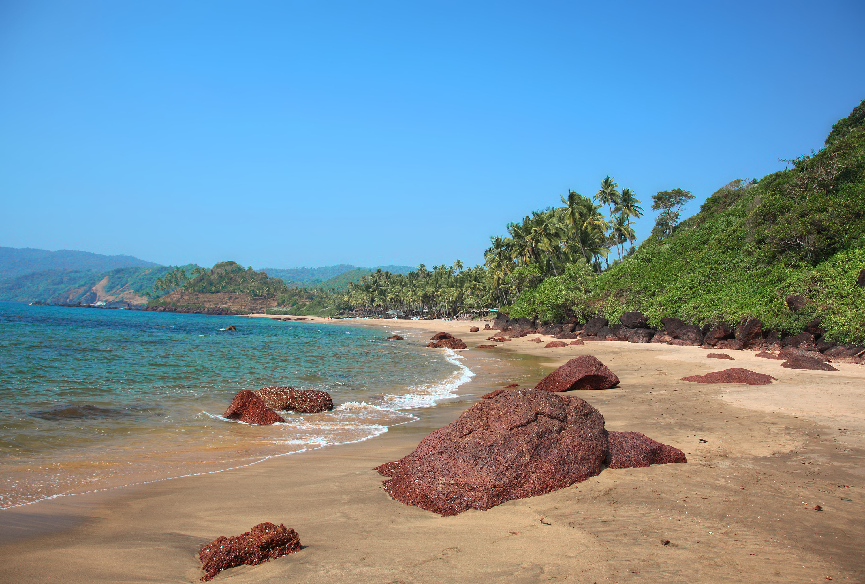 https://d3r8gwkgo0io6y.cloudfront.net/upload/Calangute beach.jpg